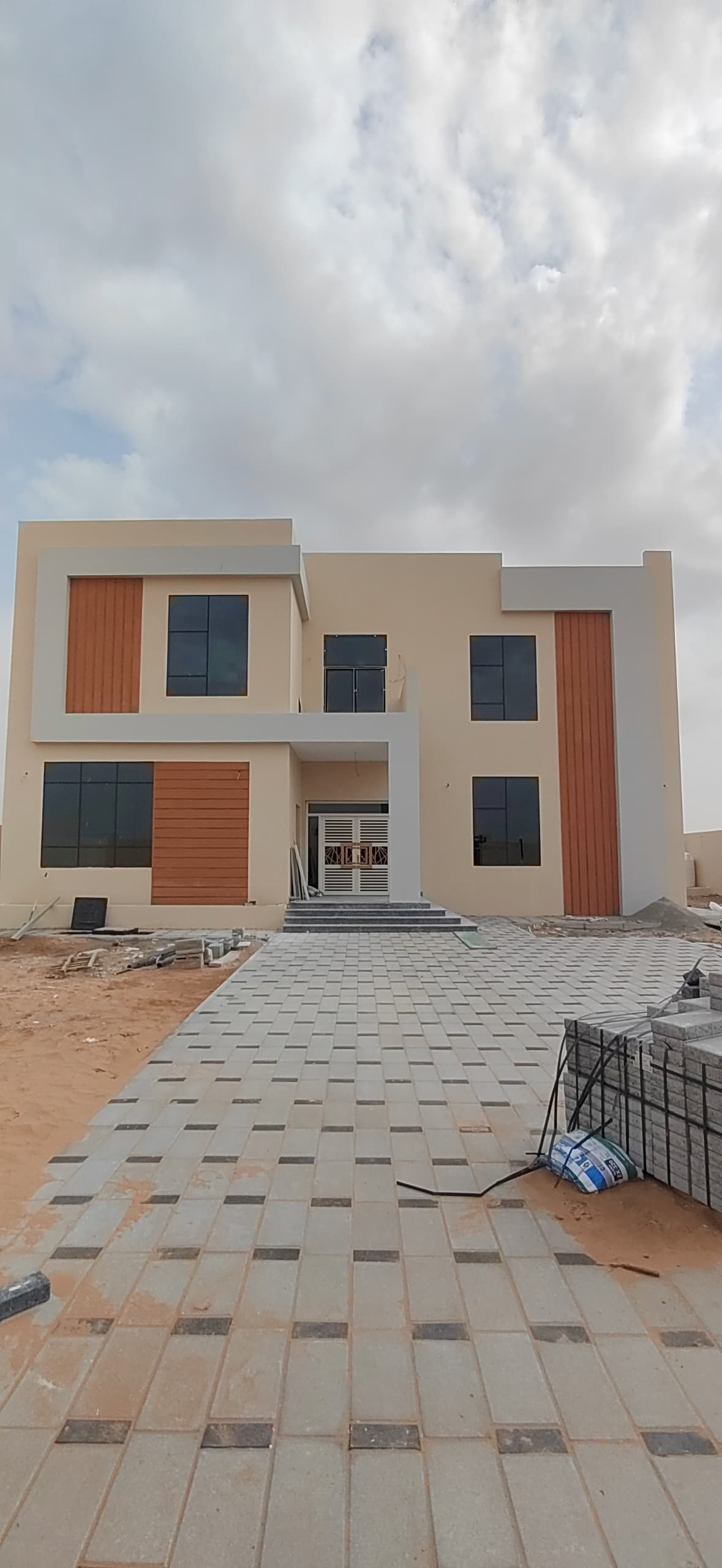 Completed residential villas in the UAE — view 6